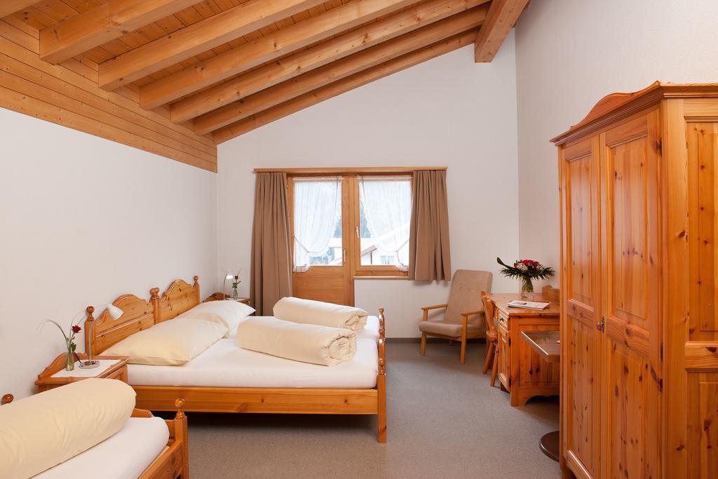 Hotel Péz Regina Lumbrein Kamer foto